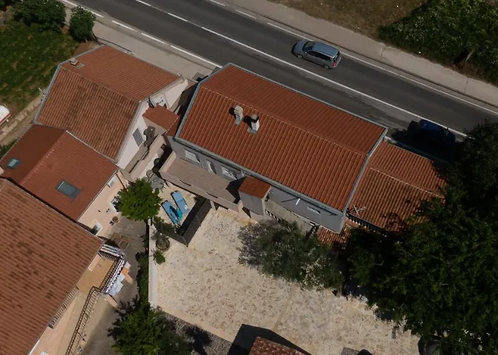 Stela - Private Terrace & Parking *
