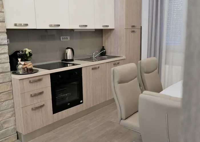 Apartament Stela - Private Terrace & Parking Zadar