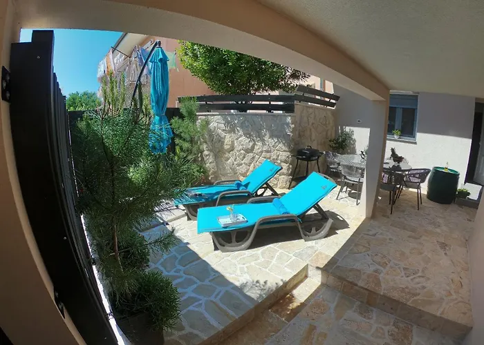 Stela - Private Terrace & Parking Apartament