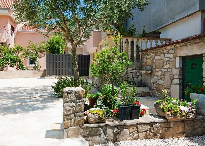Stela - Private Terrace & Parking *
