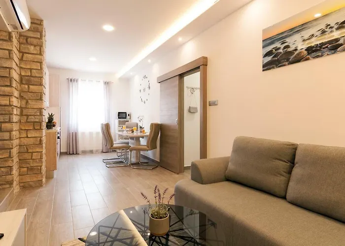 Apartament Stela - Private Terrace & Parking