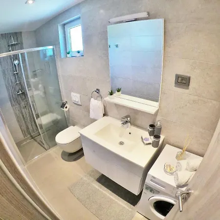 Appartement Stela - Private Terrace & Parking