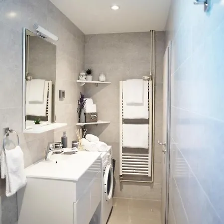 Stela - Private Terrace & Parking زادار
