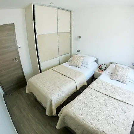 Stela - Private Terrace & Parking *