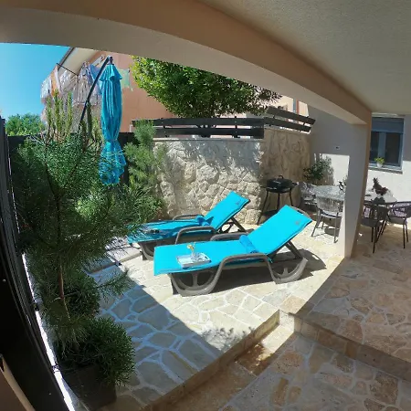 Stela - Private Terrace & Parking شقة